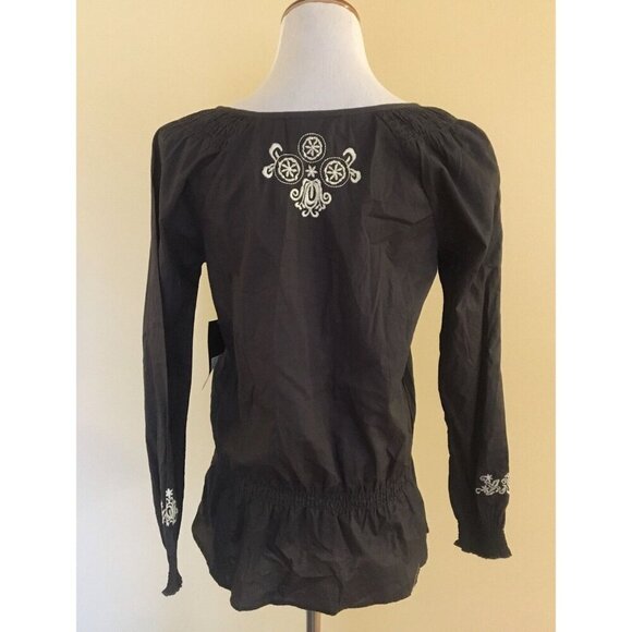 Nine West Gray Embroidered Blouse Bohemian Peasant Shirt Size Small NWT - Picture 7 of 11